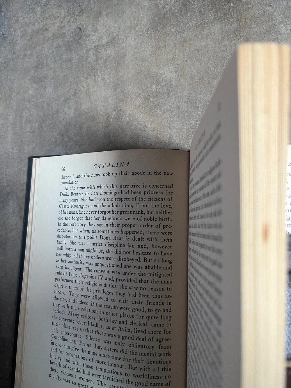 N/A book displays